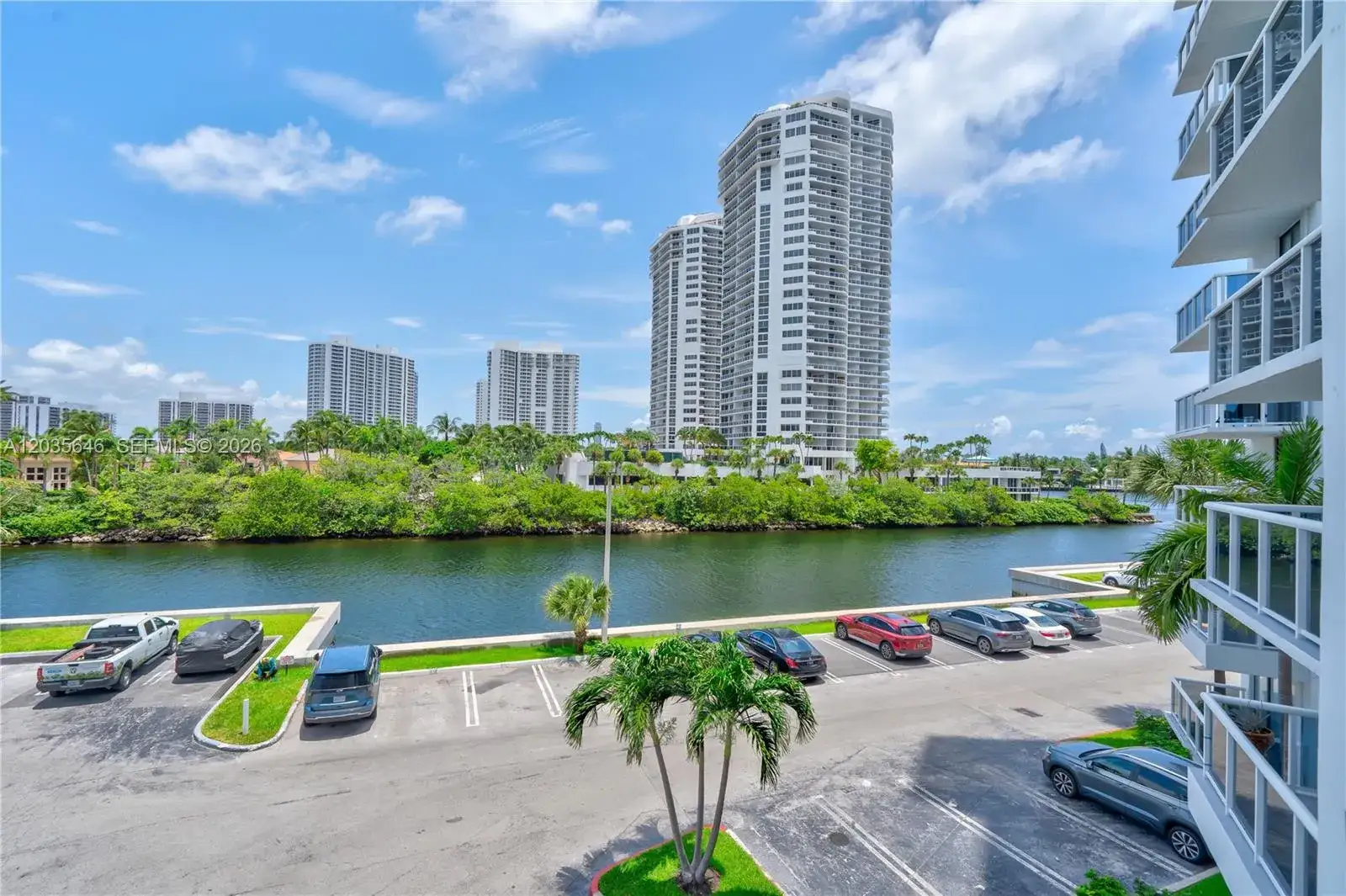 2 bedroom 2 bath Residential for sale at 20505 E Country Club Dr # 331, Aventura FL 33180
