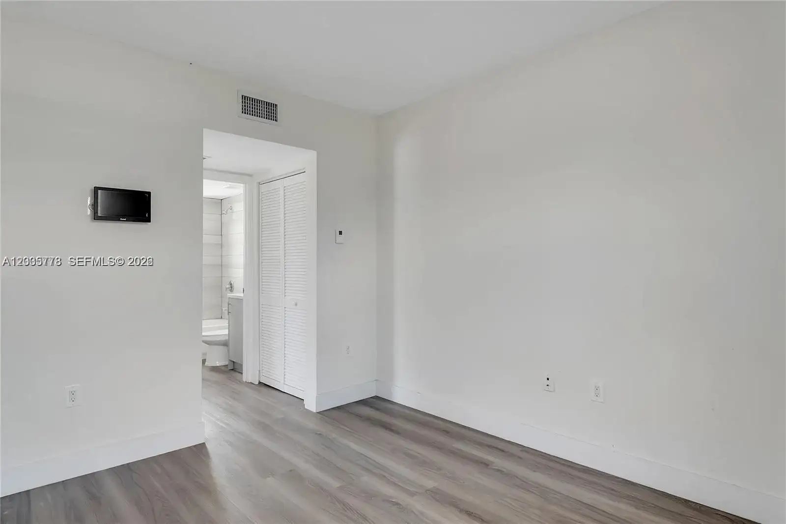 1 bedroom 1 bath Residential Lease for rent at 1710 NW 1st Ct # 15, Miami FL 33136