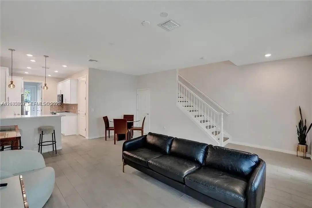 3 bedroom 2 bath Residential Lease for rent at 5140 Eucalyptus Dr # 5, Hollywood FL 33021