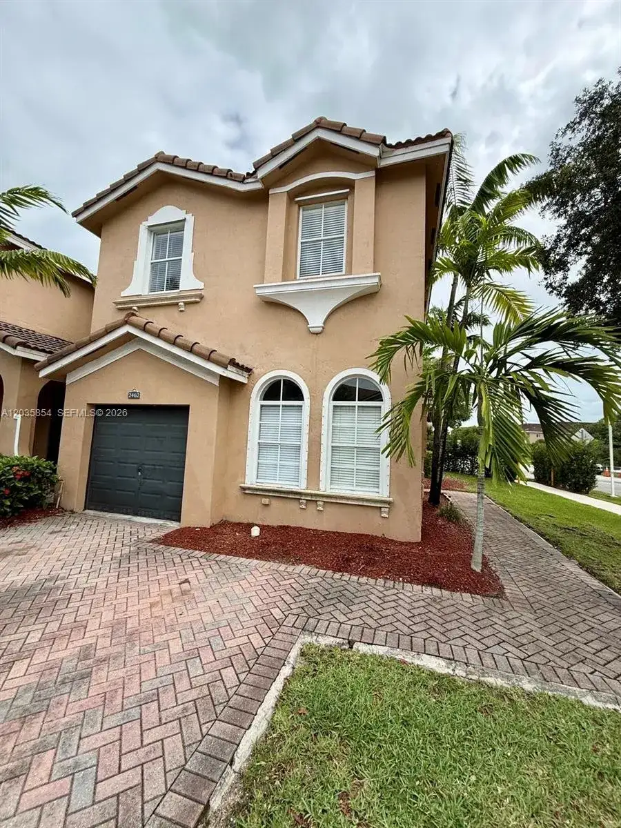 4 bedroom 3 bath Residential for sale at 2462 SE 15th Ct, Homestead FL 33035
