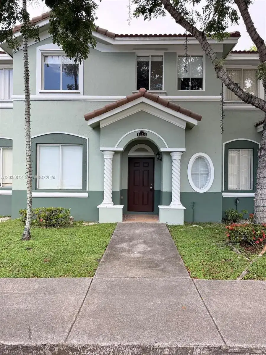 3 bedroom 3 bath Residential Lease for rent at 1414 SE 24th Ct # 369, Homestead FL 33035