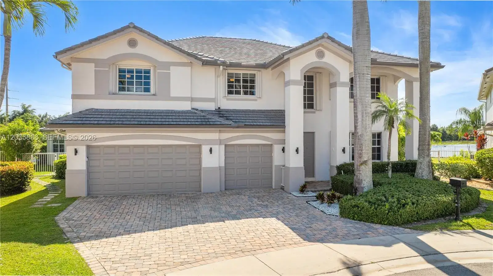 5 bedroom 4 bath Residential for sale at 2505 Hunters Run Way, Weston FL 33327