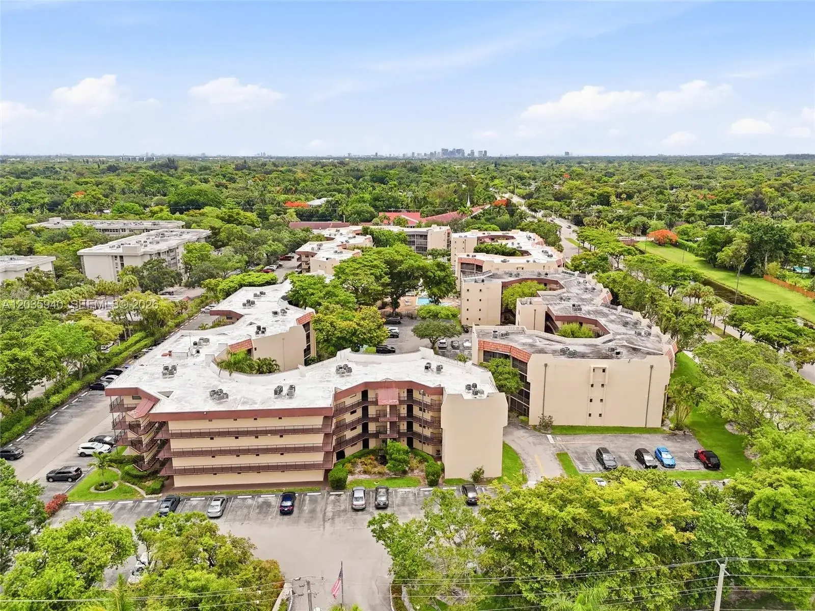 2 bedroom 2 bath Residential for sale at 6855 W Broward Blvd # 212, Plantation FL 33317