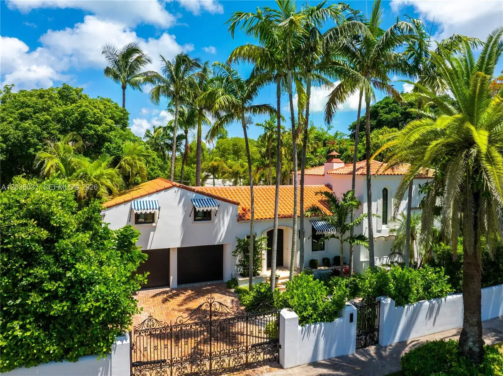 4 bedroom 5 bath Residential for sale at 4727 N Bay Rd, Miami Beach FL 33140