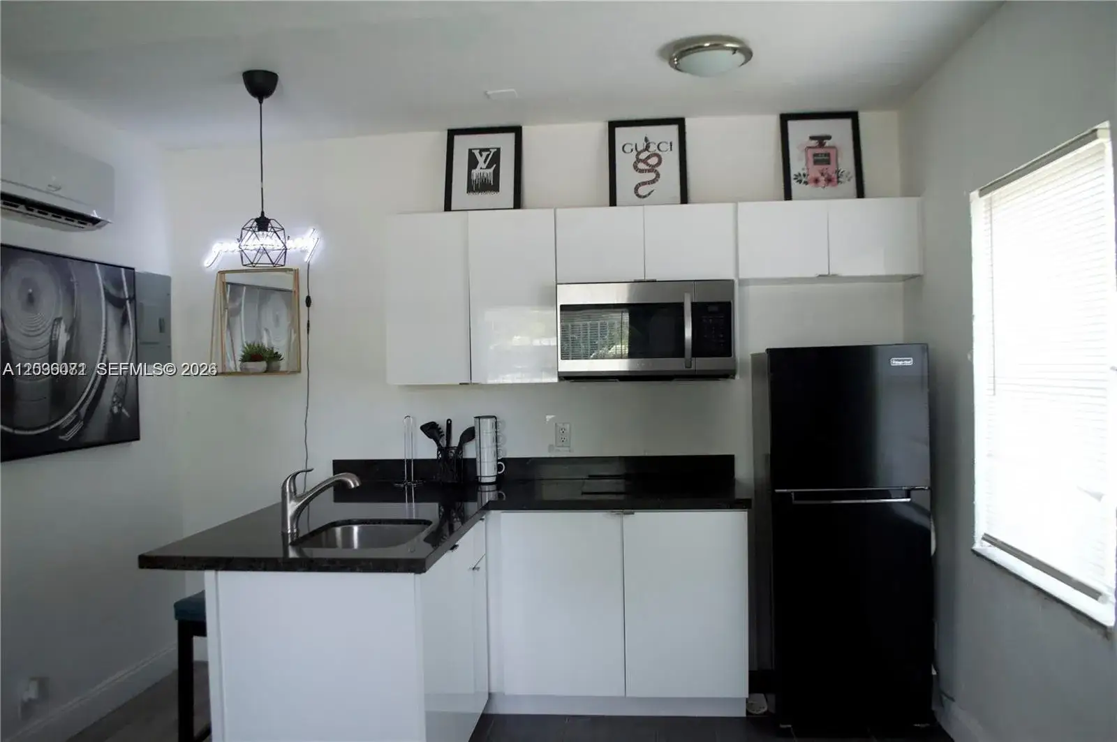 1 bedroom 1 bath Residential Lease for rent at 5530 N Miami Ave # 2, Miami FL 33127