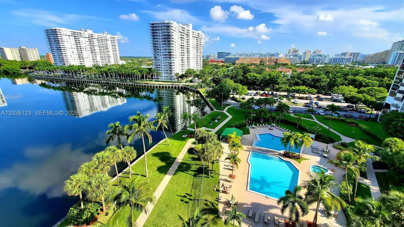 1 bedroom 1 bath Residential for sale at 18151 NE 31 CT # 908, Aventura FL 33160