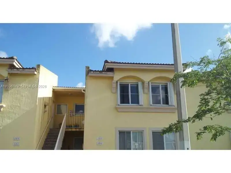 3 bedroom 2 bath Residential Lease for rent at 15741 SW 137th Ave # 204, Miami FL 33177