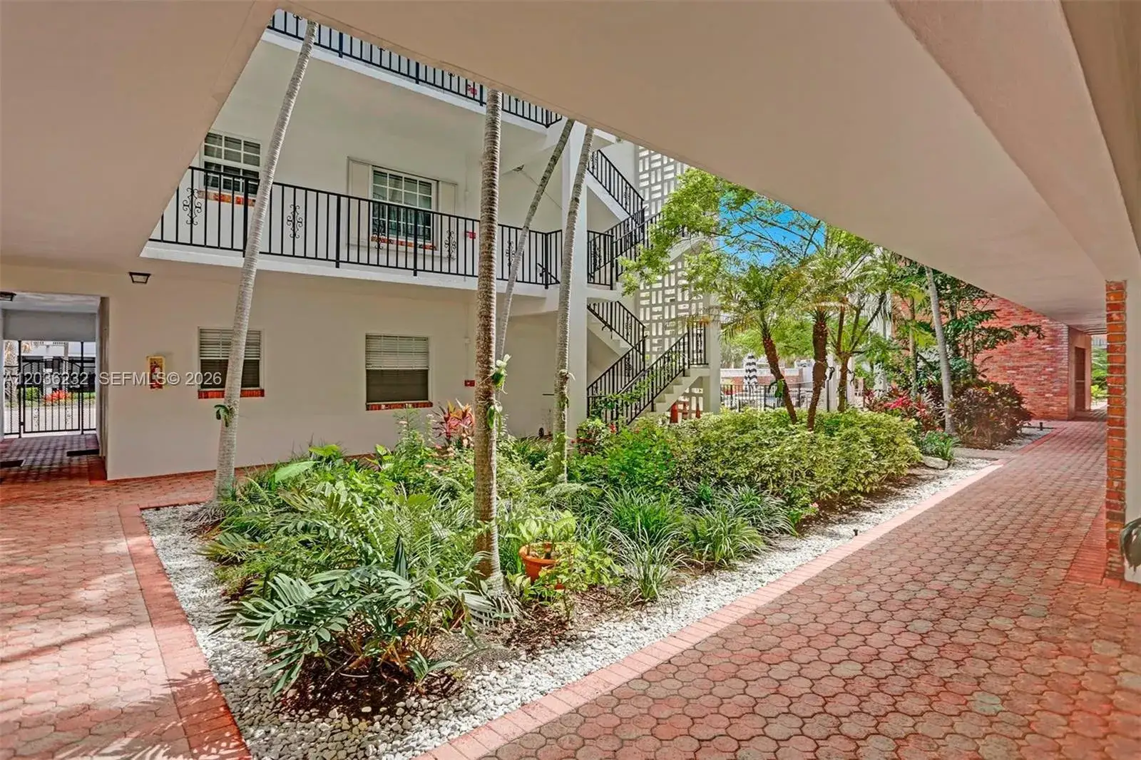 1 bedroom 1 bath Residential for sale at 2500 NE 9th St # 111, Fort Lauderdale FL 33304