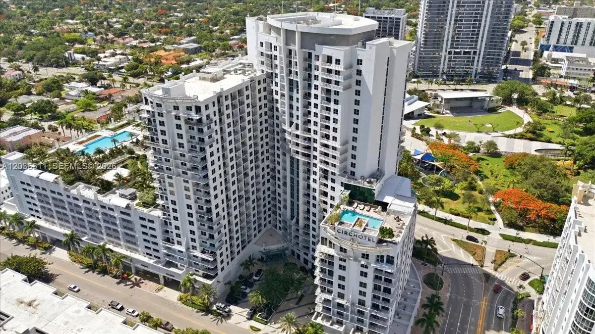 1 bedroom 1 bath Residential for sale at 1776 Polk St # 703, Hollywood FL 33020