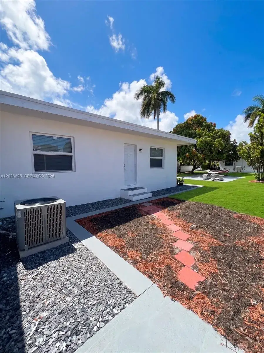 2 bedroom 1 bath Residential Lease for rent at 2847 Polk St # 2, Hollywood FL 33020