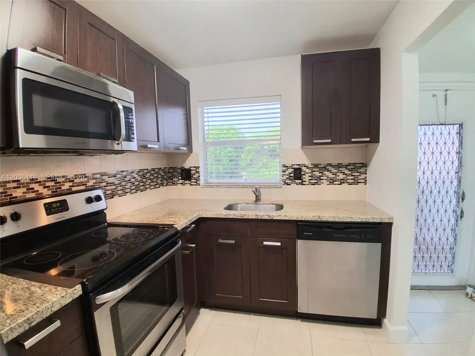 2 bedroom 2 bath Residential for sale at 9460 Sunrise Lakes Blvd # 309, Sunrise FL 33322