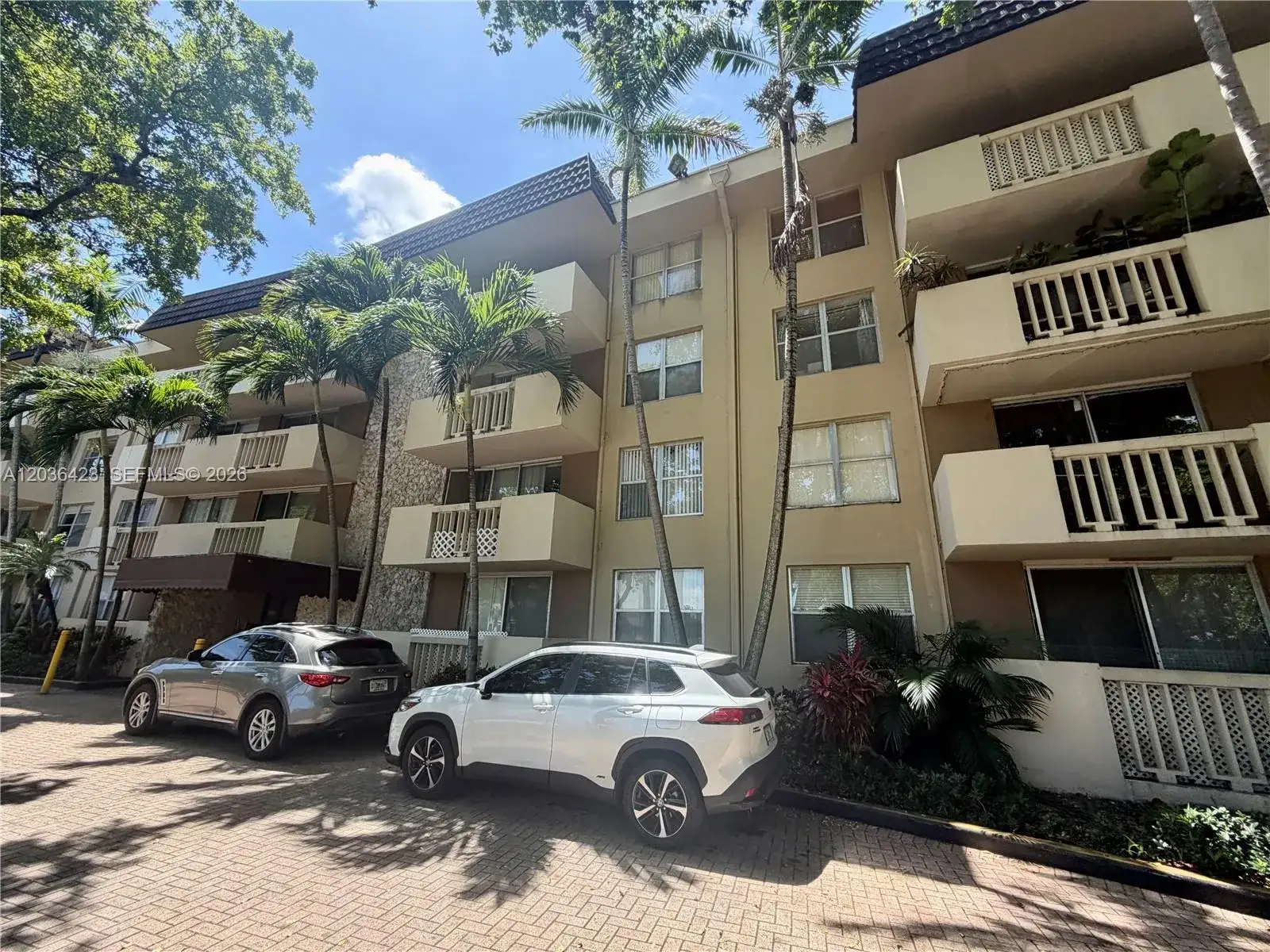2 bedroom 2 bath Residential for sale at 1800 Sans Souci Blvd # 239, North Miami FL 33181
