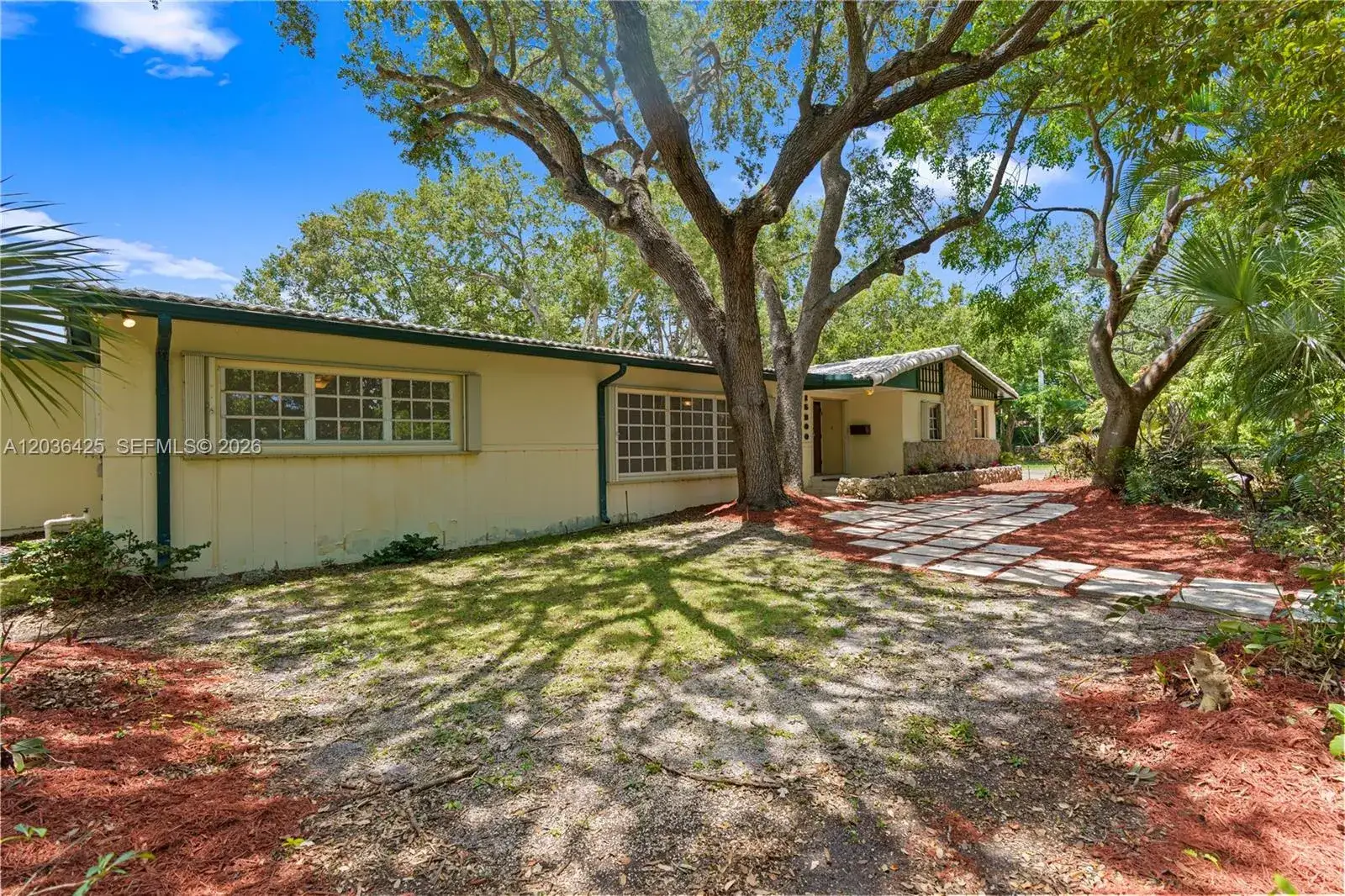 15200 SW 88th Ave, Palmetto Bay FL 33157