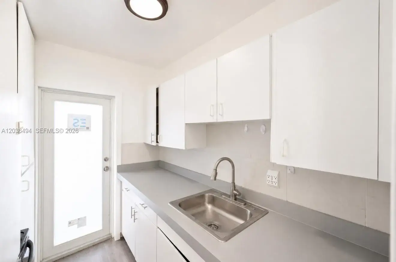 1 bedroom 1 bath Residential Lease for rent at 7271 Gary Ave # 25, Miami Beach FL 33141