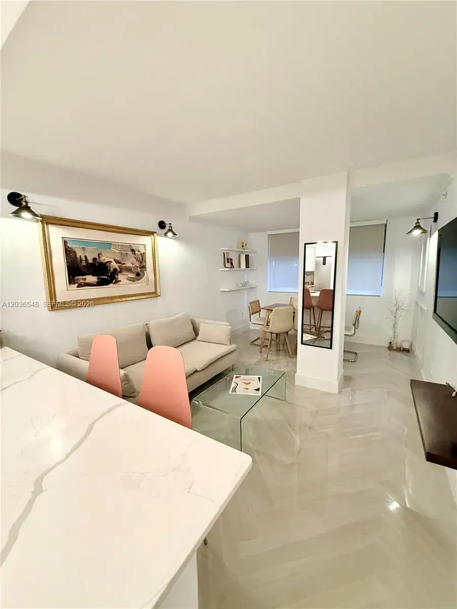 1 bedroom 1 bath Residential Lease for rent at 2951 S Bayshore Dr # 316, Miami FL 33133
