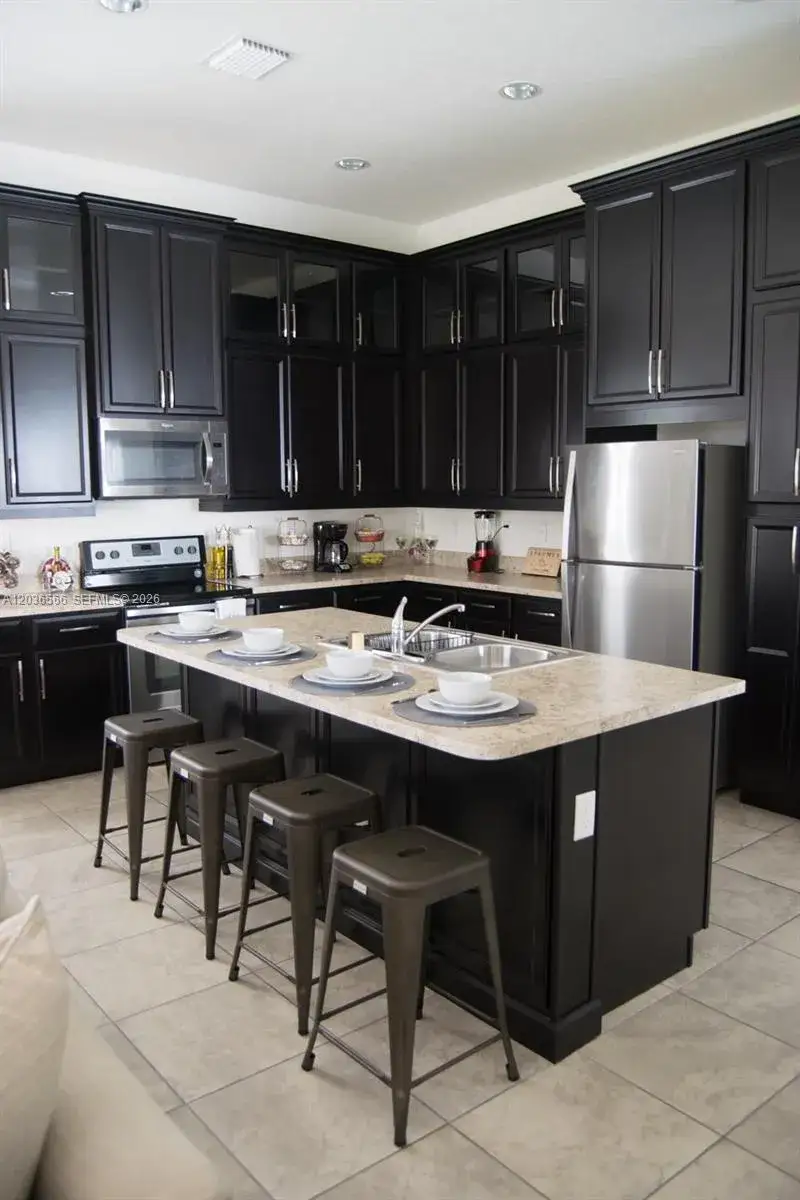 3 bedroom 2 bath Residential Lease for rent at 14920 SW 175th St, Miami FL 33187