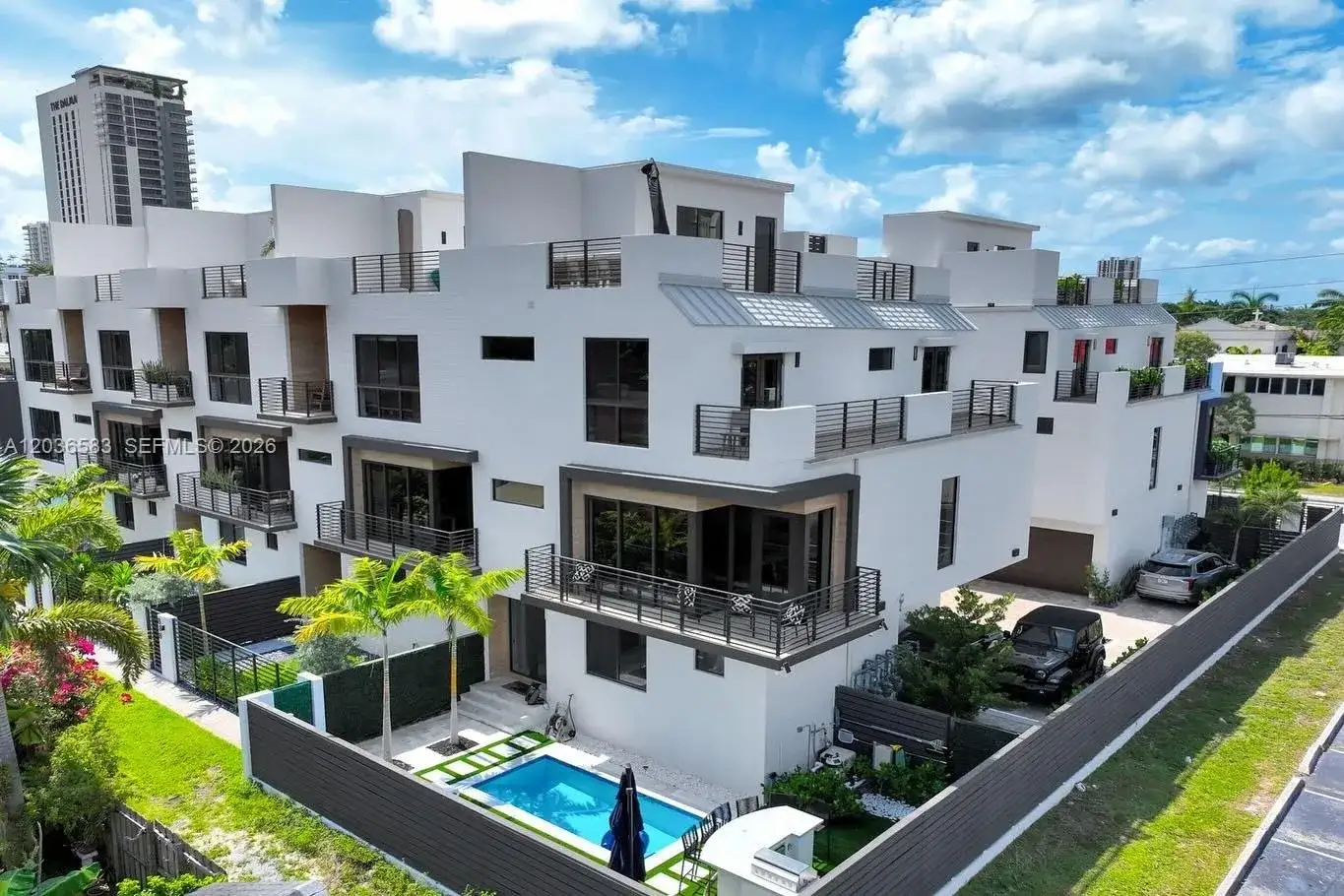 3 bedroom 3 bath Residential Lease for rent at 820 NE 2nd St # 1, Fort Lauderdale FL 33301