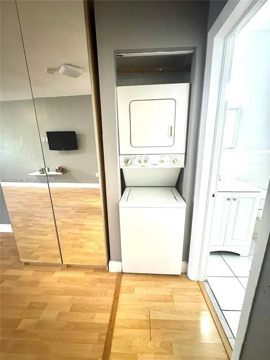 1 bath Residential Lease for rent at 1611 West Ave # 10, Miami Beach FL 33139