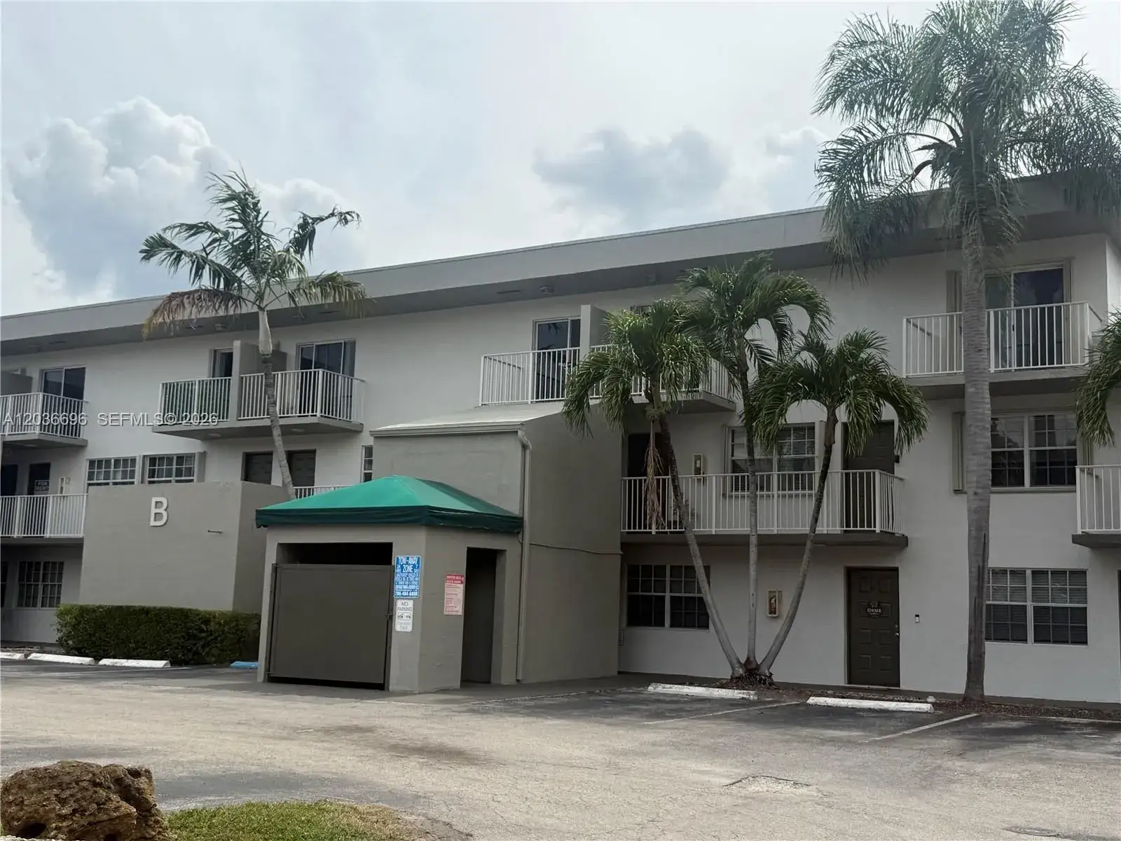 2 bedroom 2 bath Residential for sale at 7510 SW 152nd Ave # B202, Miami FL 33193