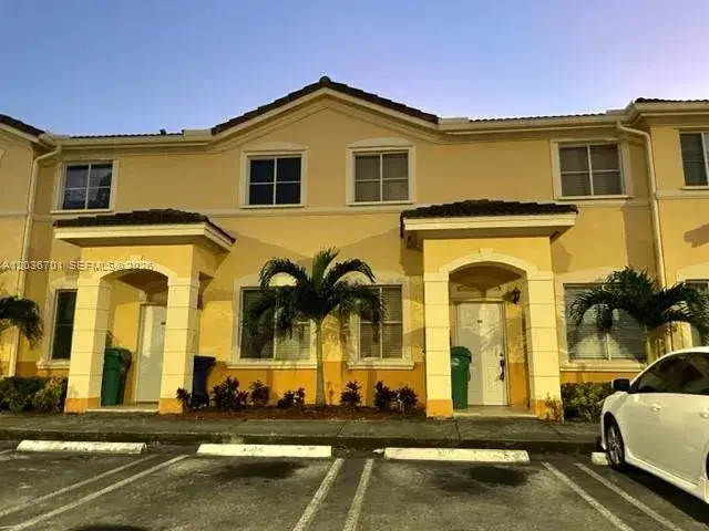3 bedroom 2 bath Residential Lease for rent at 6970 NW 177th St # M104, Hialeah FL 33015