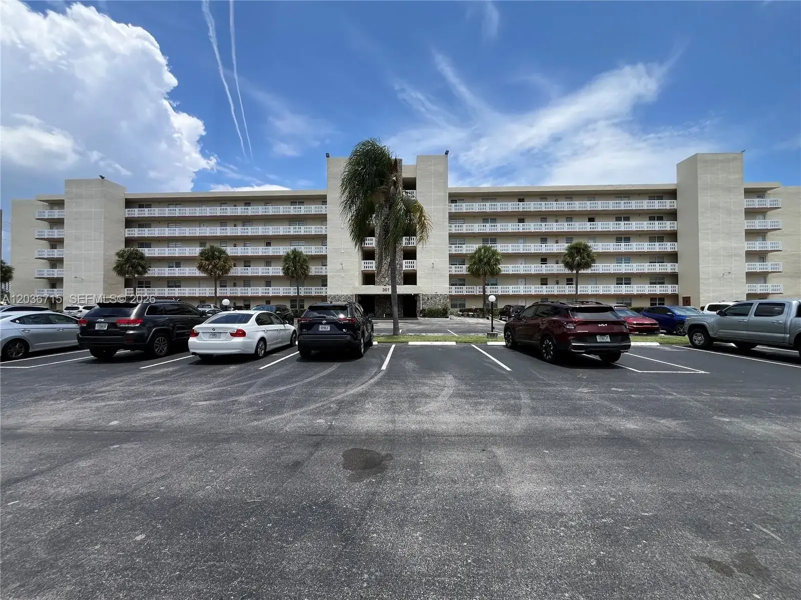 2 bedroom 2 bath Residential Lease for rent at 301 SE 3rd St # 204, Dania Beach FL 33004