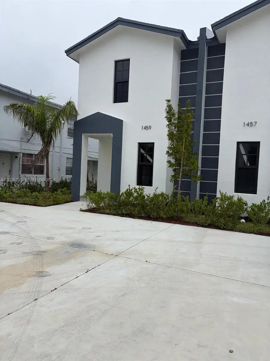 3 bedroom 2 bath Residential Lease for rent at 1459 NW 2nd Ave # 1, Florida City FL 33034