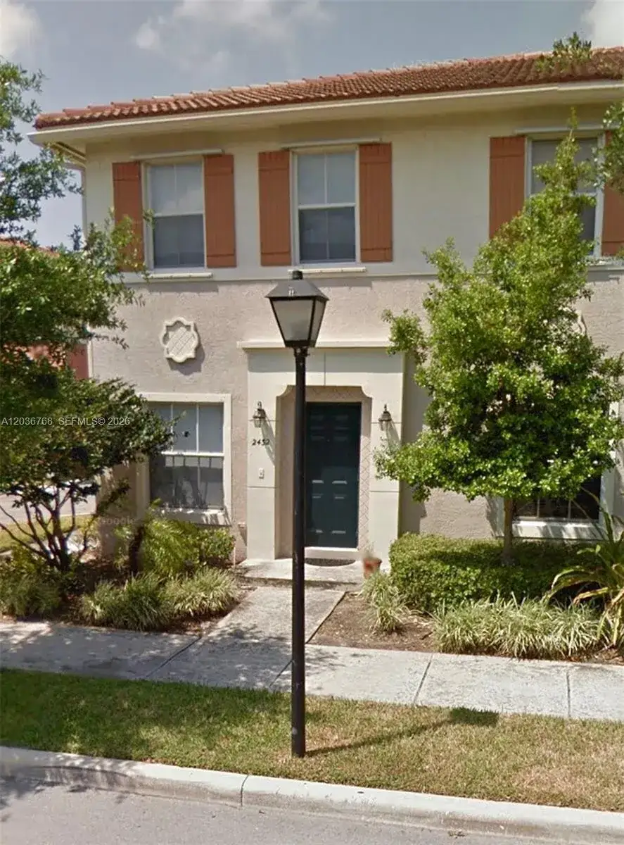 2 bedroom 2 bath Residential for sale at 2432 SW 99th Way, Miramar FL 33025