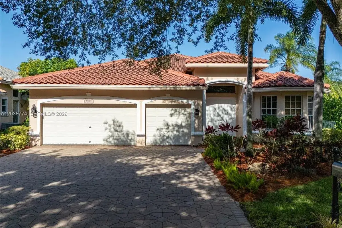 4 bedroom 3 bath Residential for sale at 5932 NW 56th Cir, Coral Springs FL 33067