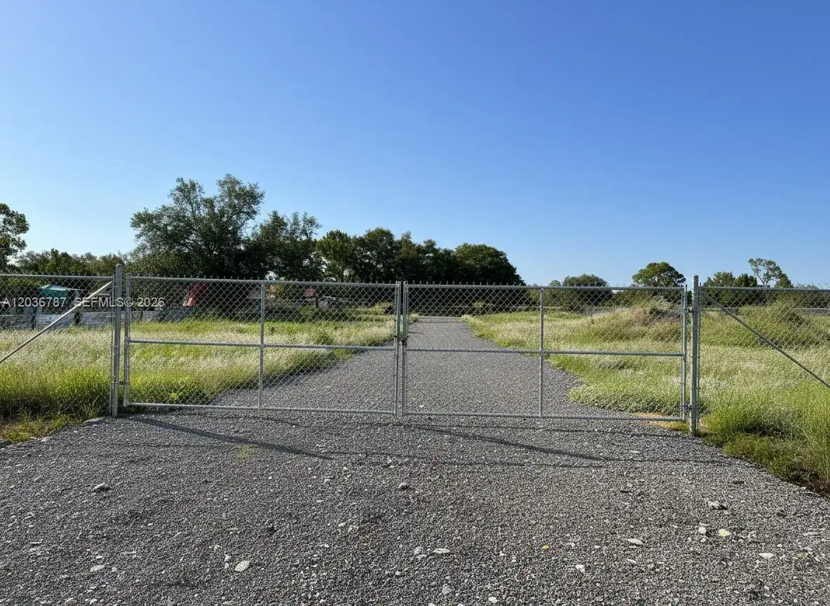 Land/Boat Docks for sale at 575 S JINETE ST, Clewiston FL 33440