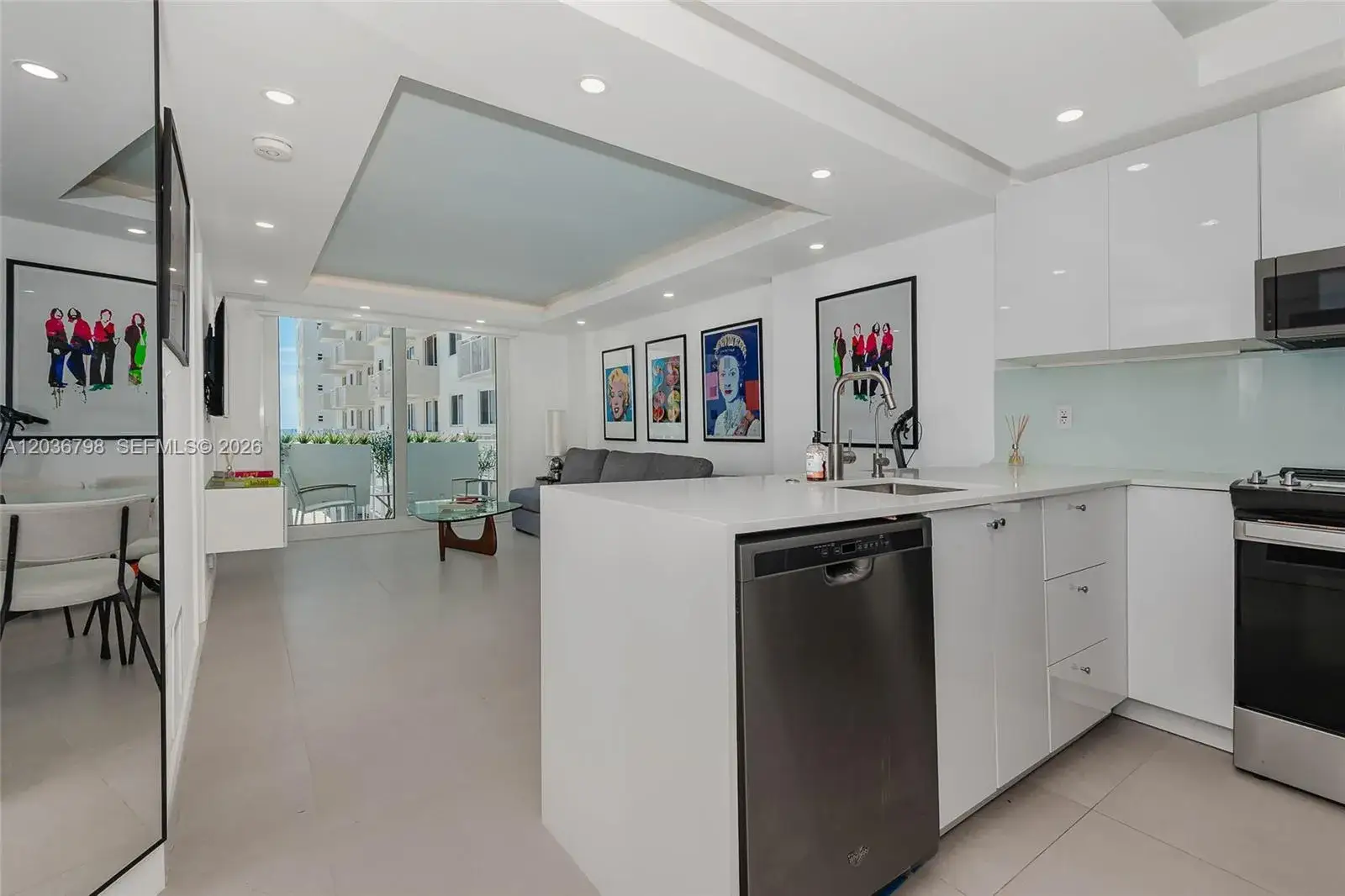 1 bedroom 1 bath Residential for sale at 345 Ocean Dr # 326, Miami Beach FL 33139