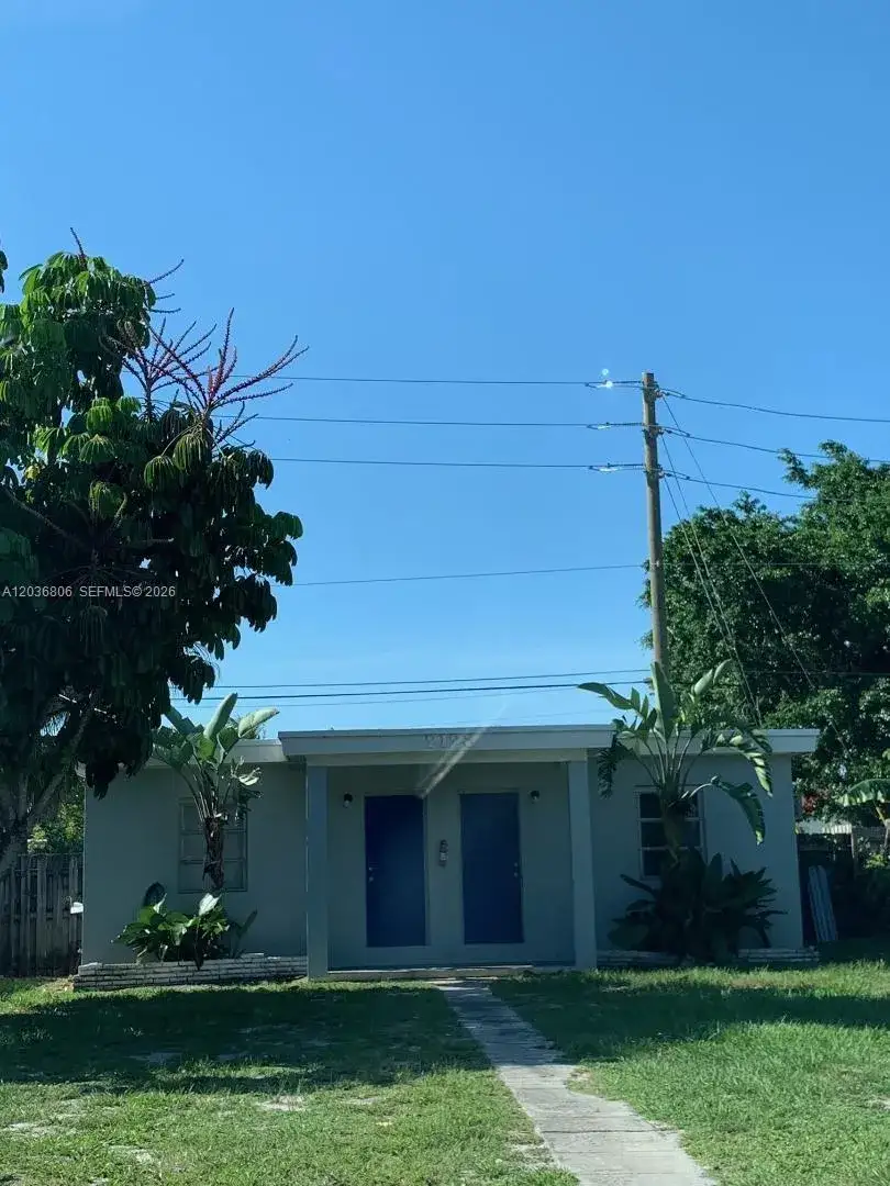 1 bath Residential Lease for rent at 2123 Wilson, Hollywood FL 33020