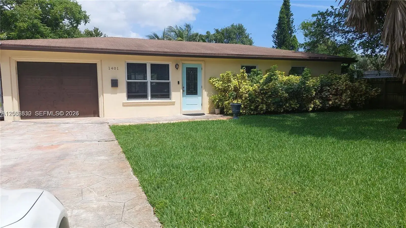 2 bedroom 2 bath Residential for sale at 1401 SW 32nd Ct, Fort Lauderdale FL 33315