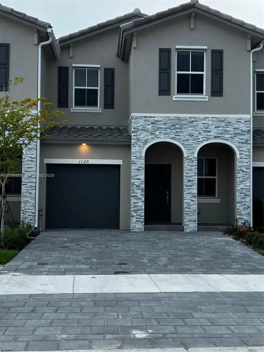 3 bedroom 2 bath Residential Lease for rent at 1120 SE 26th Ter # 1120, Homestead FL 33035