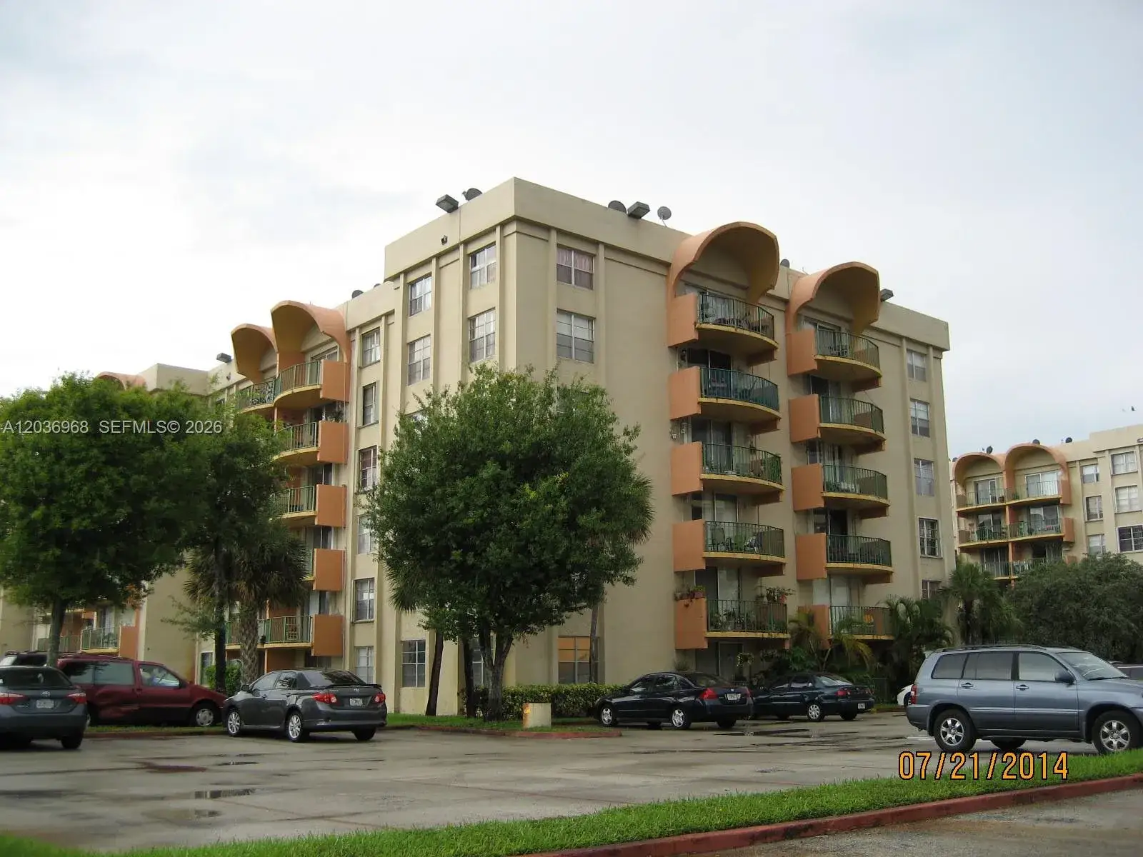 2 bedroom 2 bath Residential Lease for rent at 9310 Fontainebleau Blvd # 515, Miami FL 33172