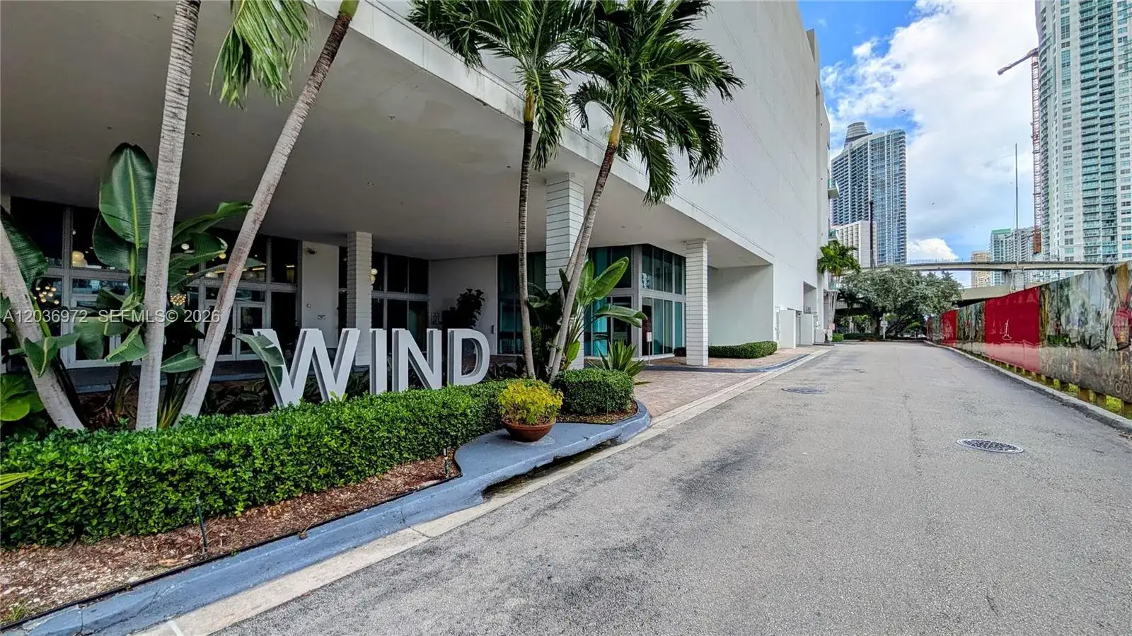 1 bedroom 2 bath Residential Lease for rent at 350 S Miami Ave # 704, Miami FL 33130