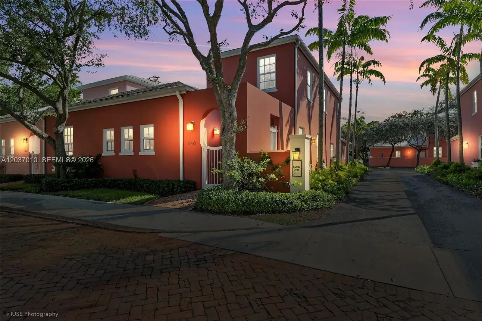 3 bedroom 3 bath Residential for sale at 540 Loretto Ave # 19, Coral Gables FL 33146