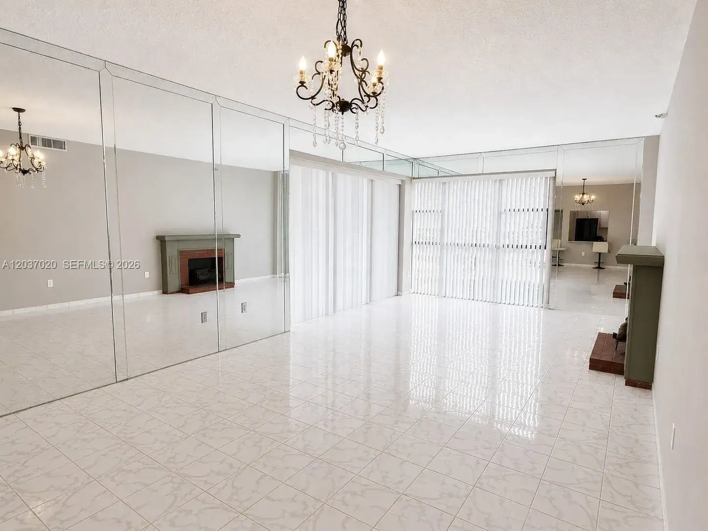 2 bedroom 2 bath Residential Lease for rent at 20505 E Country Club Dr # 138, Aventura FL 33180
