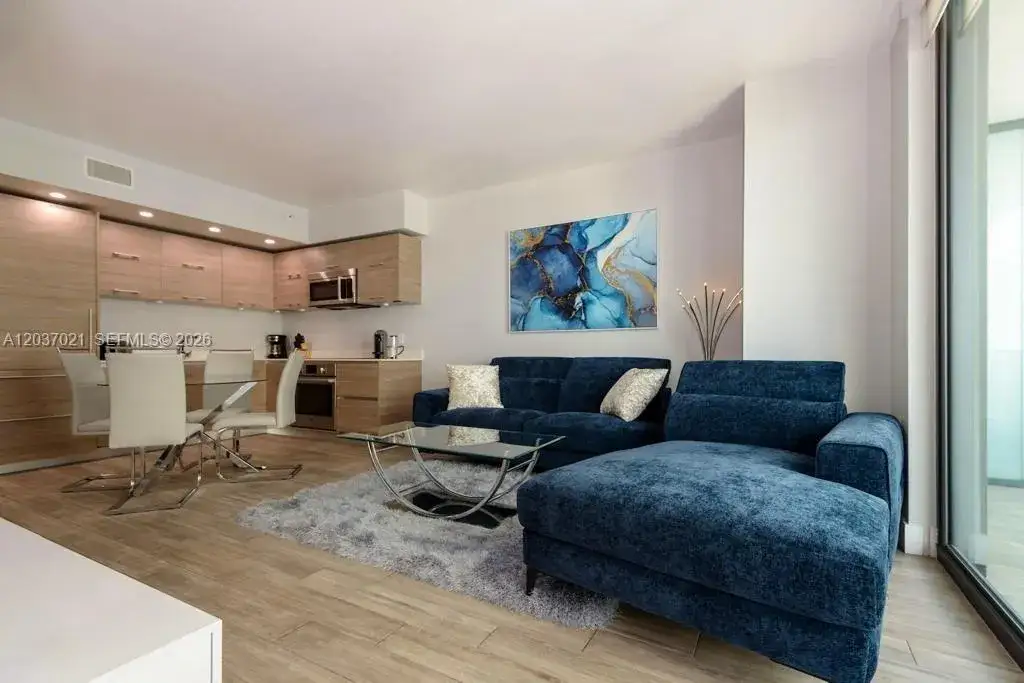 1 bedroom 1 bath Residential for sale at 1300 S Miami Avenue # 3908, Miami FL 33130