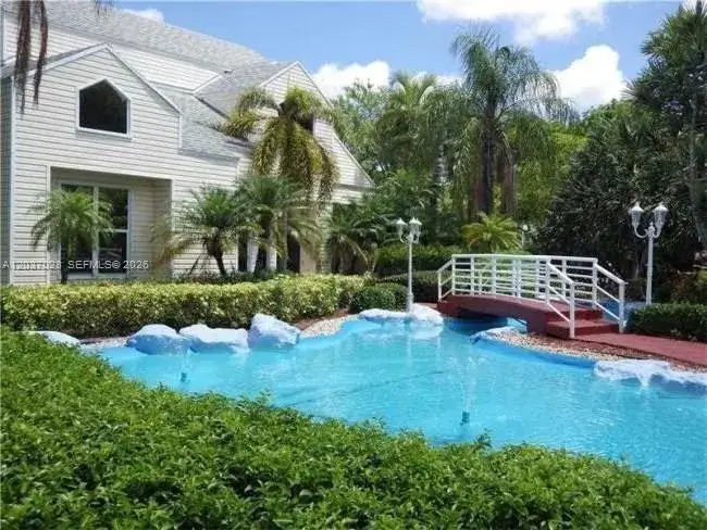 1 bedroom 1 bath Residential for sale at 3473 NW 44th St # 103, Oakland Park FL 33309