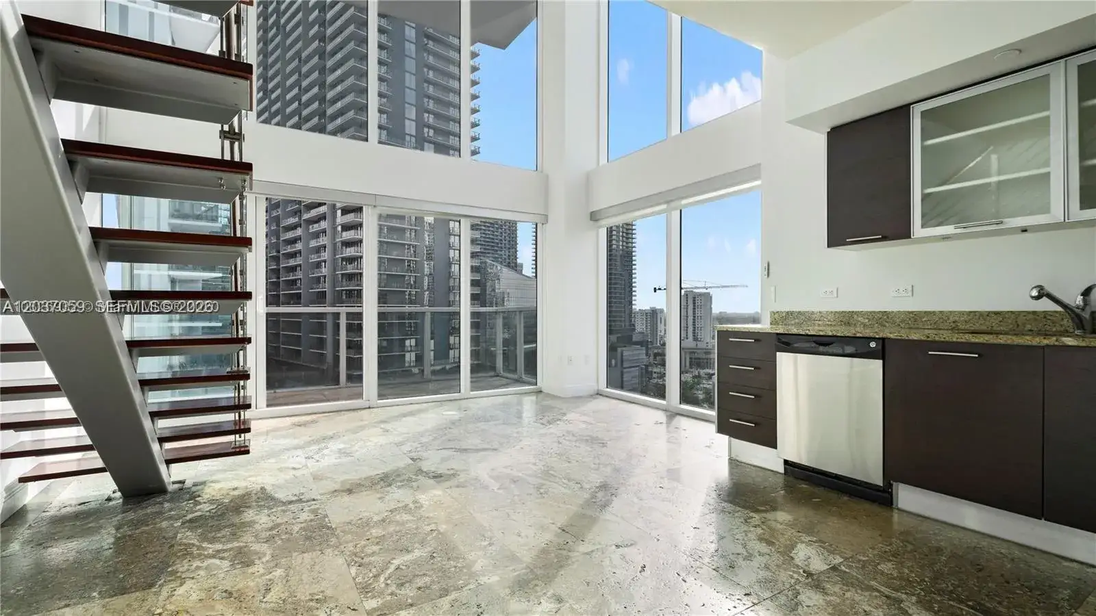 2 bedroom 2 bath Residential Lease for rent at 41 SE 5th St # 1016, Miami FL 33131