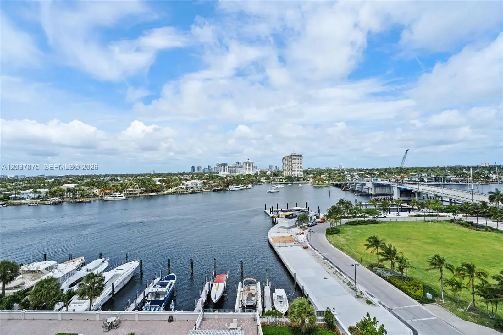 2 bedroom 2 bath Residential Lease for rent at 1 Las Olas Cir # 809, Fort Lauderdale FL 33316