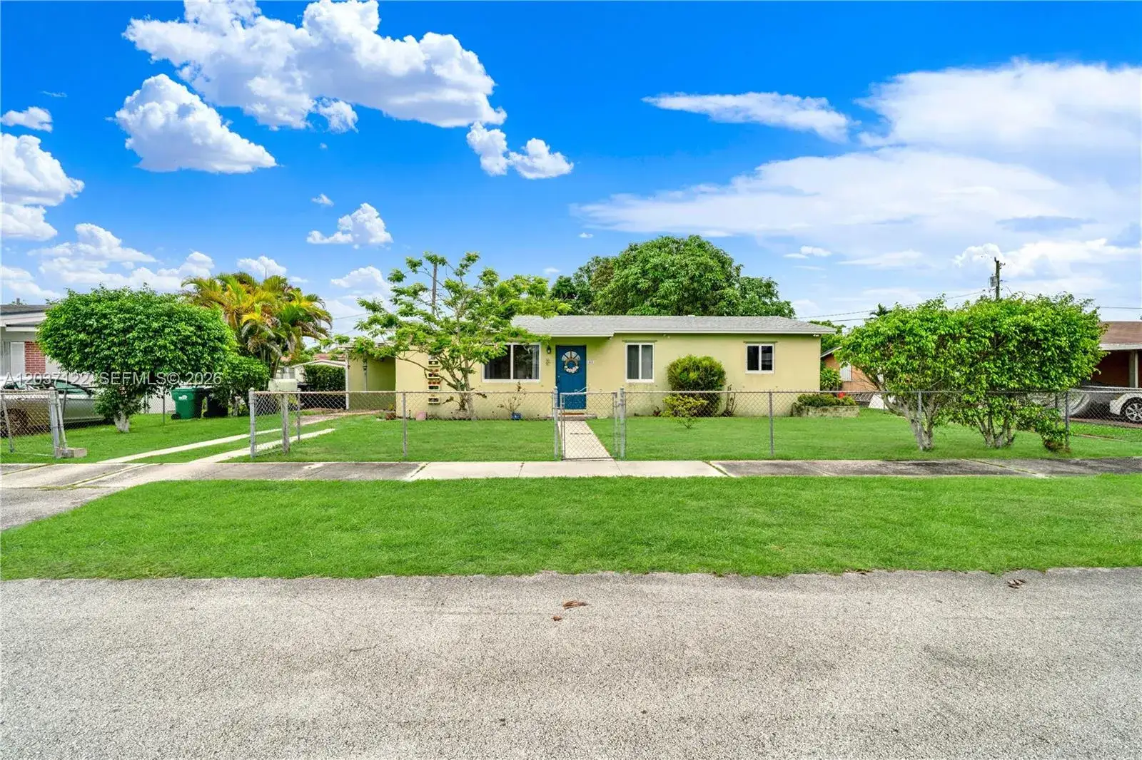 4 bedroom 1 bath Residential for sale at 14611 SW 103rd Ct, Miami FL 33176