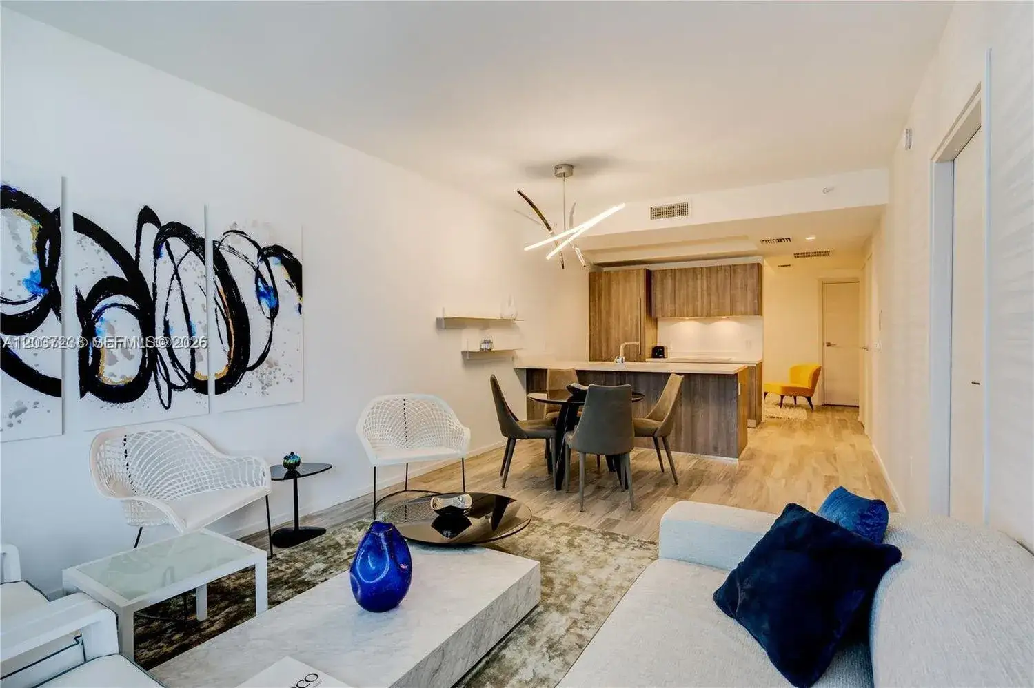 1 bedroom 2 bath Residential Lease for rent at 801 S Miami Ave # 2906, Miami FL 33130