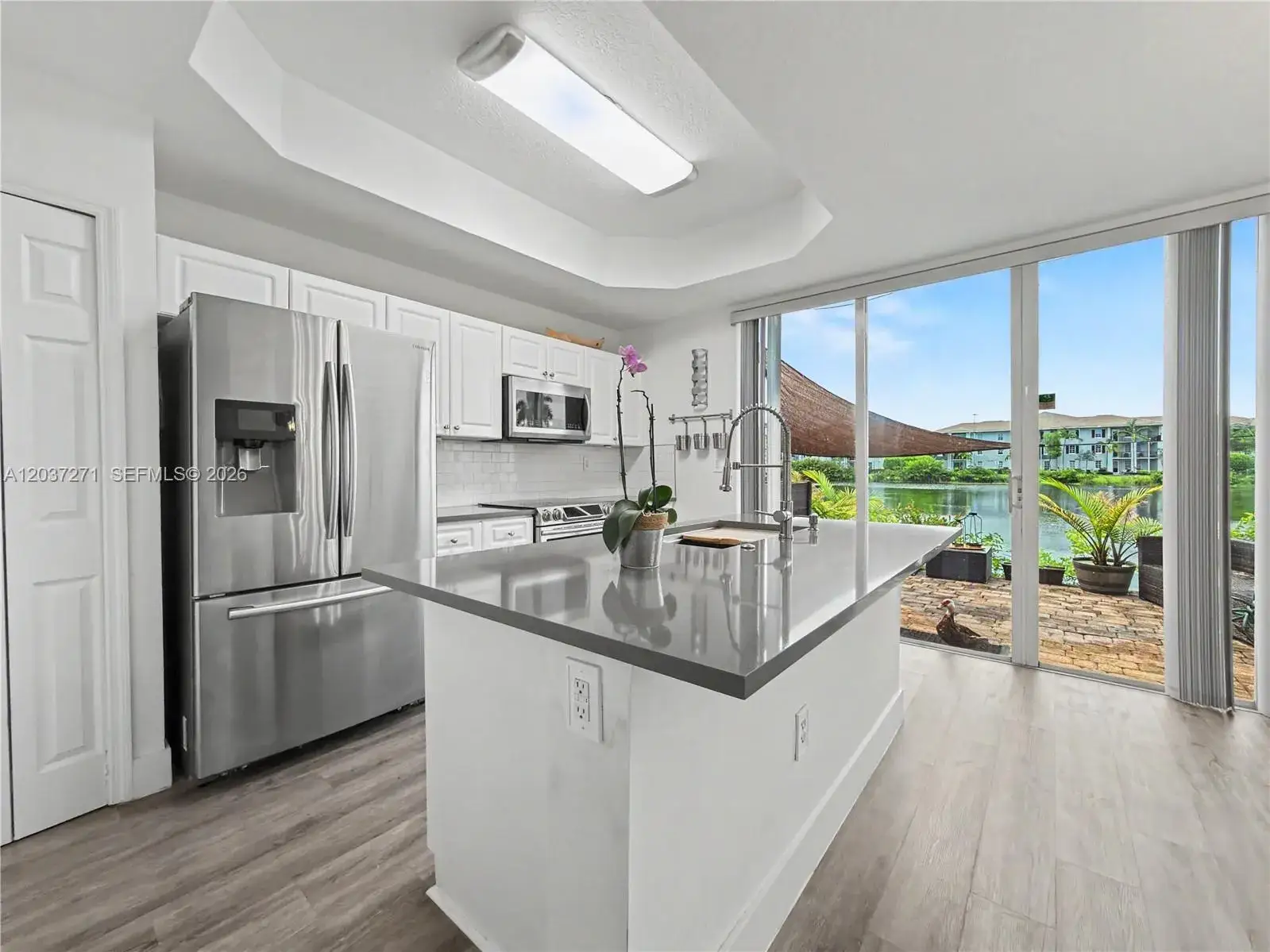 2 bedroom 2 bath Residential for sale at 10573 SW 6th St # 1206, Pembroke Pines FL 33025