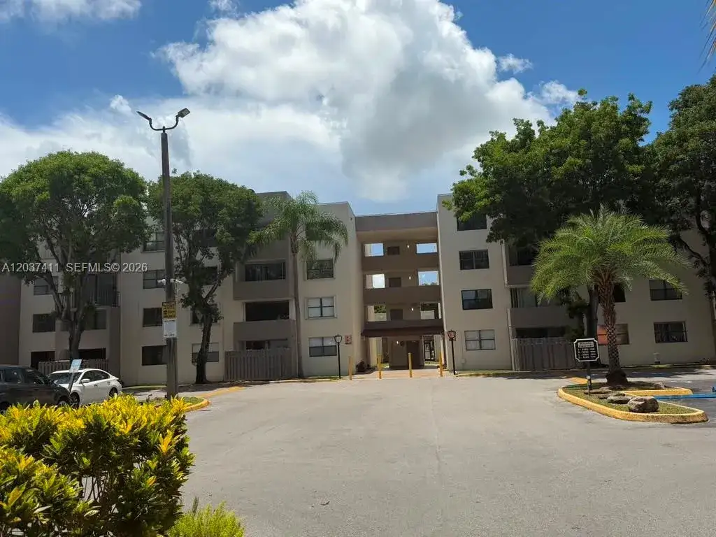 1 bedroom 1 bath Residential Lease for rent at 8000 SW 149th Ave # A406, Miami FL 33193