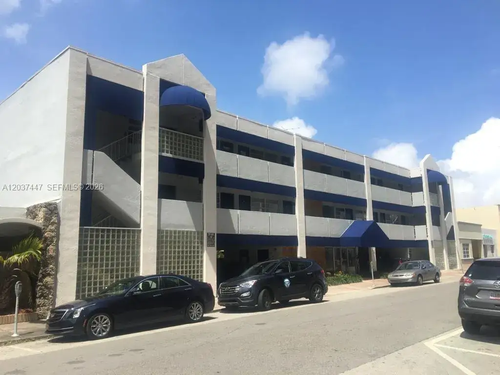 Commercial Sale for sale at 145 Madeira Ave # 202, Coral Gables FL 33134