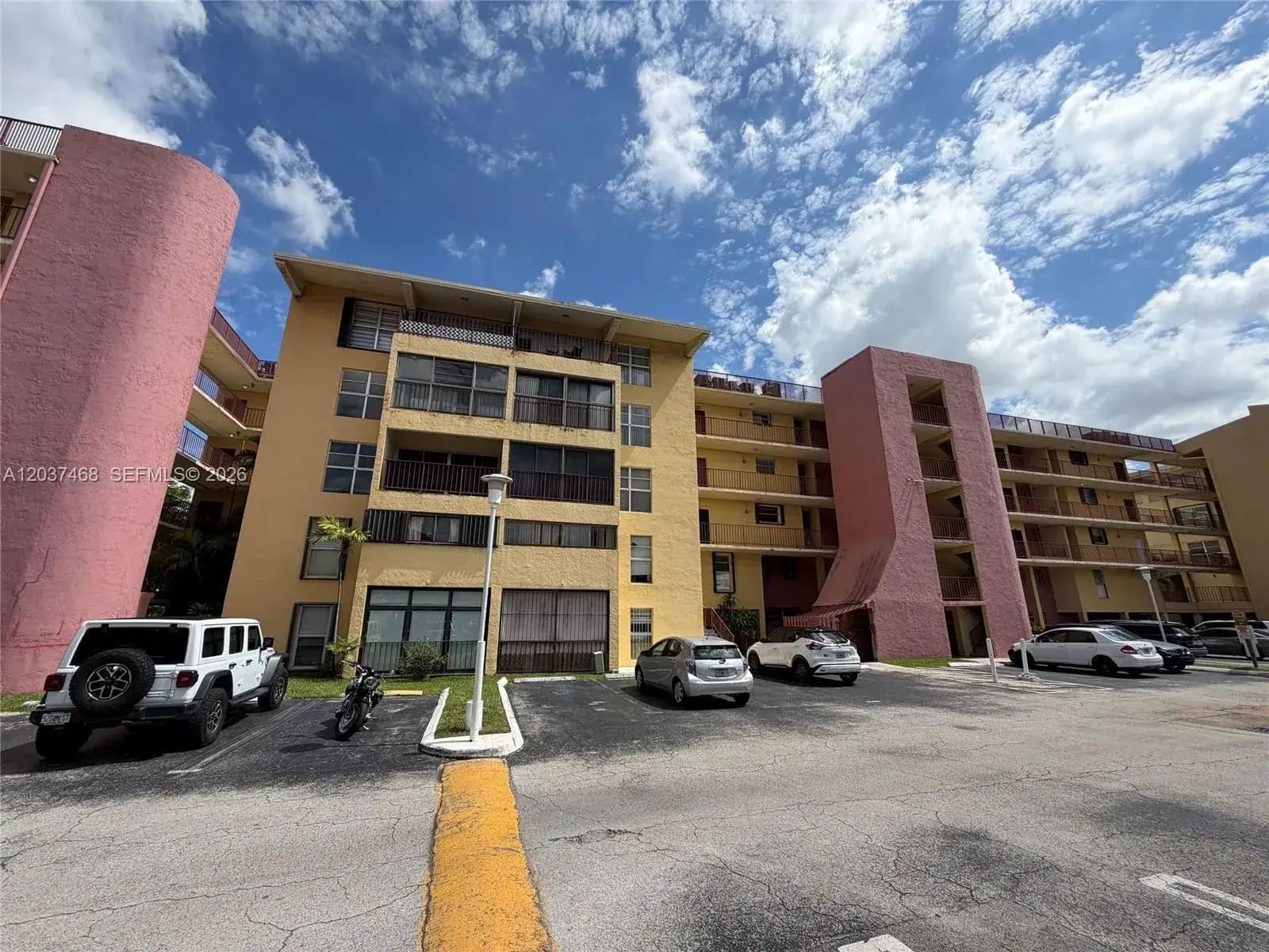 1 bedroom 1 bath Residential Lease for rent at 8775 Park Blvd # 406, Miami FL 33172