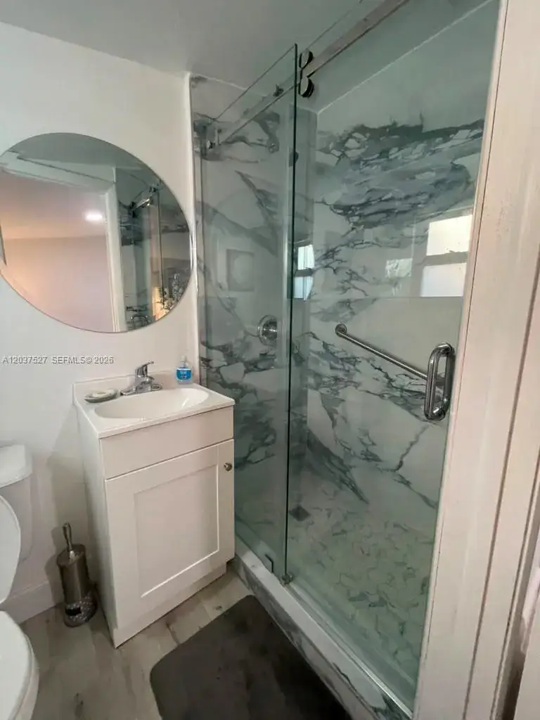 1 bedroom 1 bath Residential Lease for rent at 5615 Hope St # 1, Hollywood FL 33021