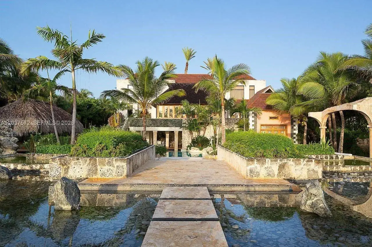 7 bedroom 7 bath Residential for sale at 0 Cana cap, FL