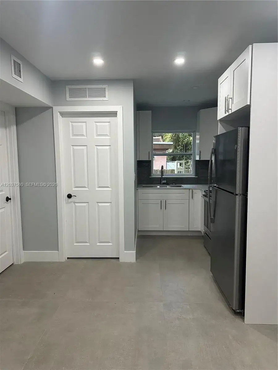 2 bedroom 1 bath Residential Lease for rent at 1628 NW 15th St # A, Miami FL 33125